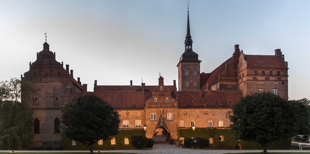 1. Holckenhavn